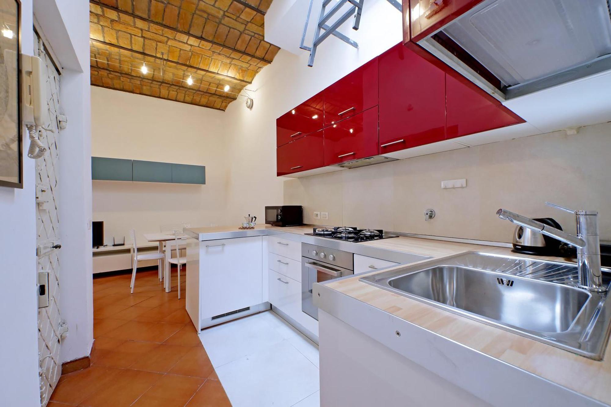 Cinque Apartment Rom